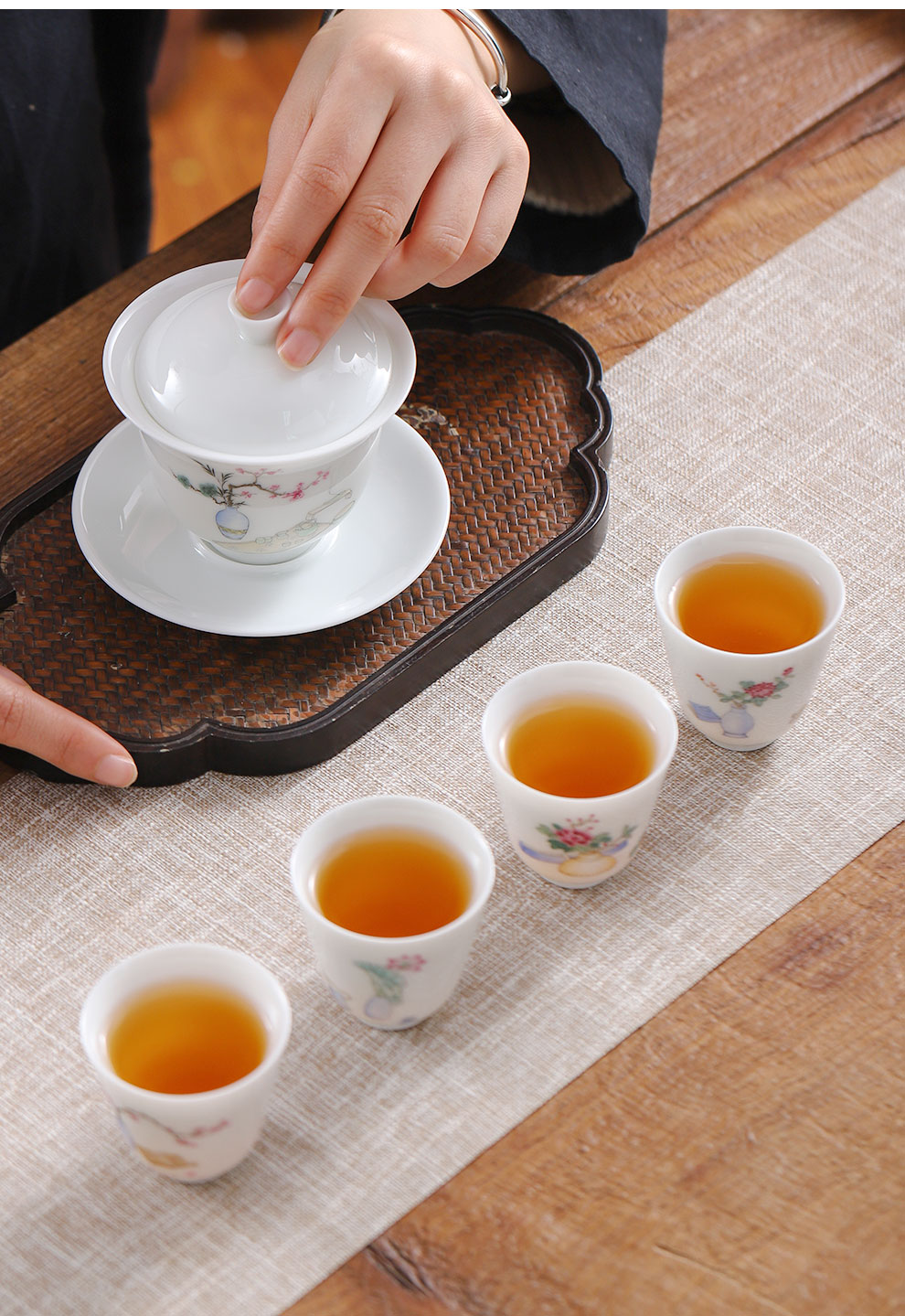 Jingdezhen flagship store manual white porcelain kung fu tea set four cups a tureen combination of household make tea