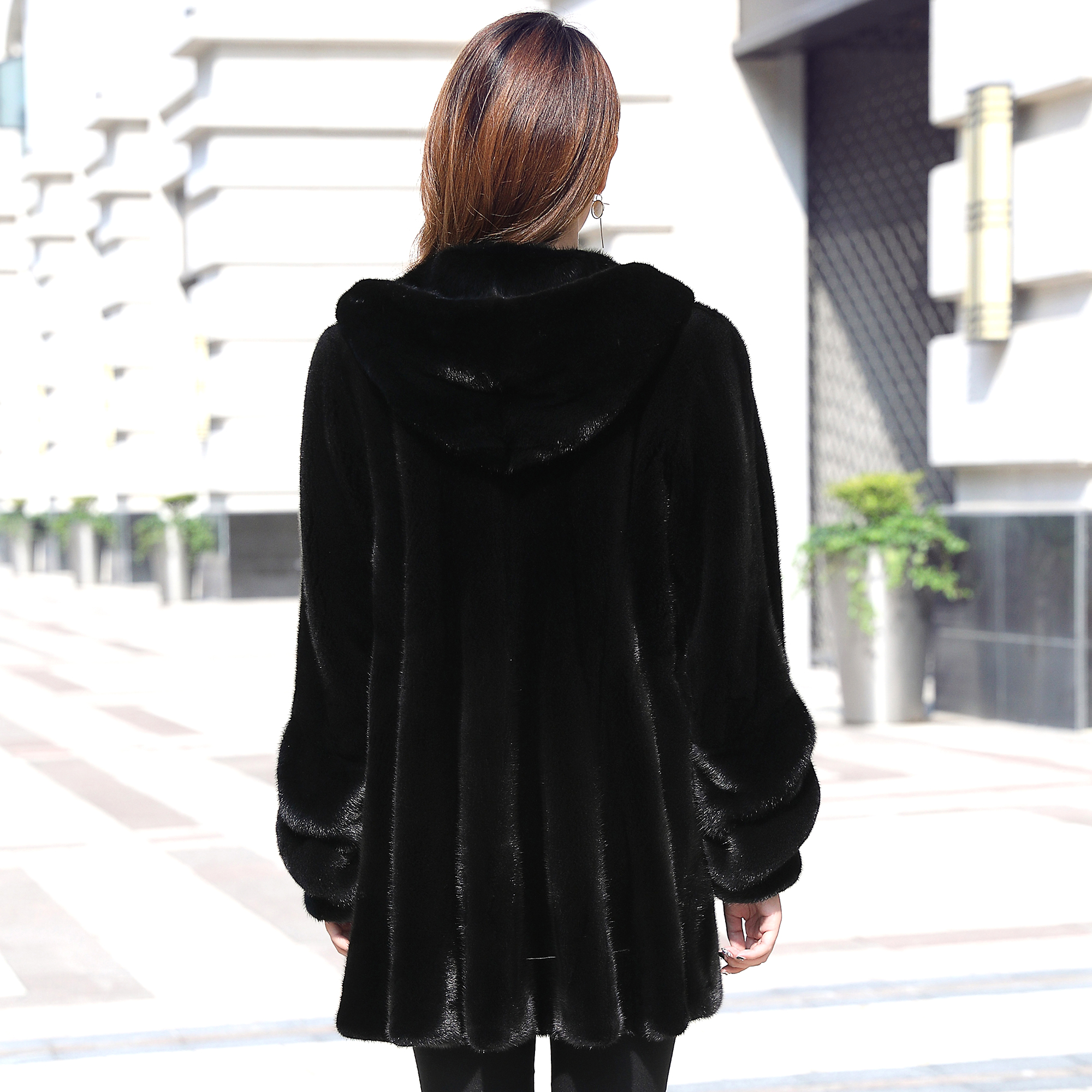 Haining 2021 new imported velvet mink coat women's whole mink medium long version fur hooded fur jacket