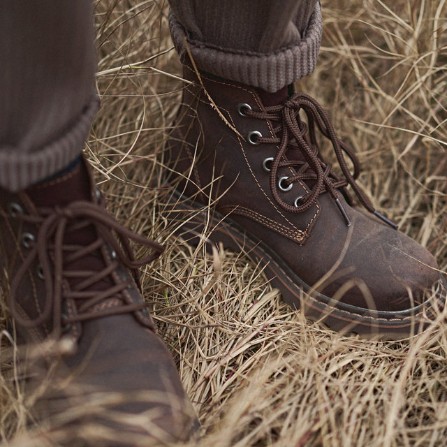 HelloEm handsome neutral street big-toe shoes round toe dark brown ຫນັງແທ້ກາງ-ເທິງລົດຈັກ Martin boots for men and women