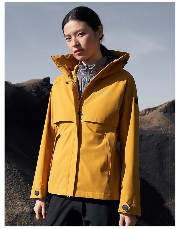 Vaude Women's Outdoor Sports Windproof, Waterproof and Breathable Jacket, Lightweight Hiking and Mountaineering Jacket