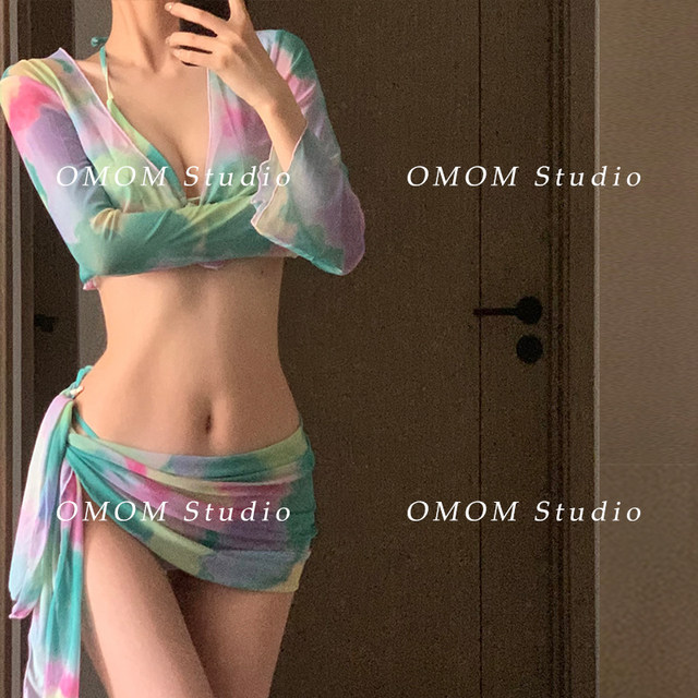 OMOM ເອີຣົບແລະອາເມລິກາ ins sexy fantasy tie-dye blouse gauze skirt bikini four-piece set blouse split swimsuit for women