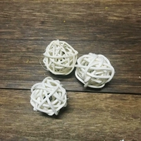 Белый виноградный мяч