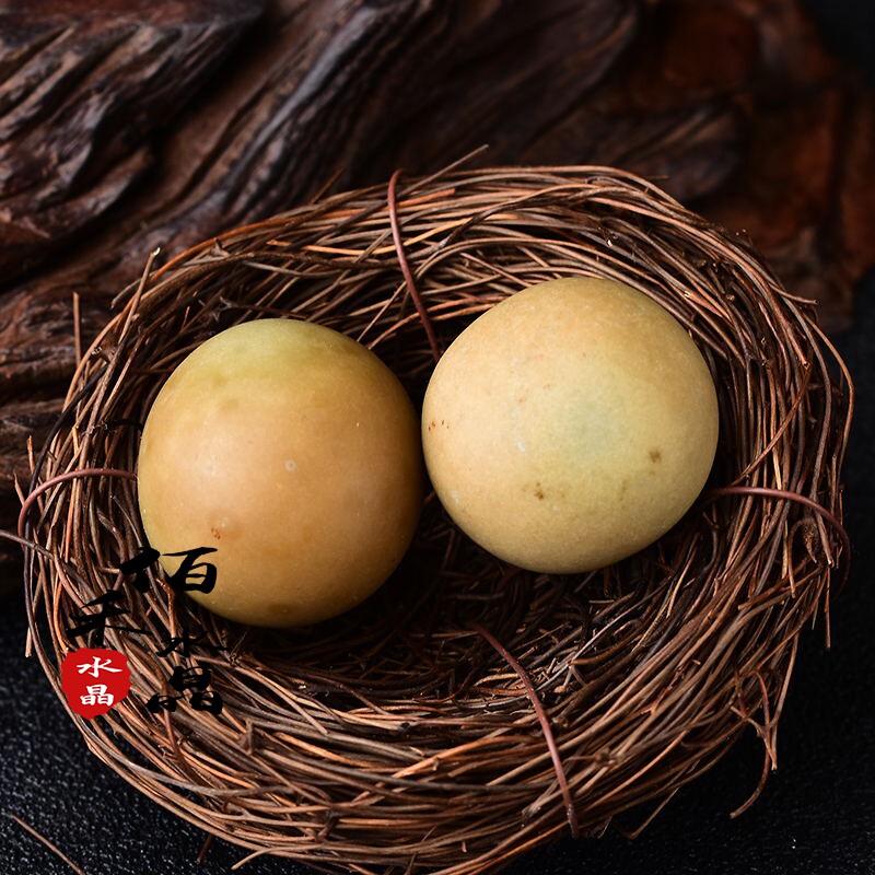 Baihe crystal natural luminous stone original stone ornaments round luminous pearl luminous stone fluorite ore specimen