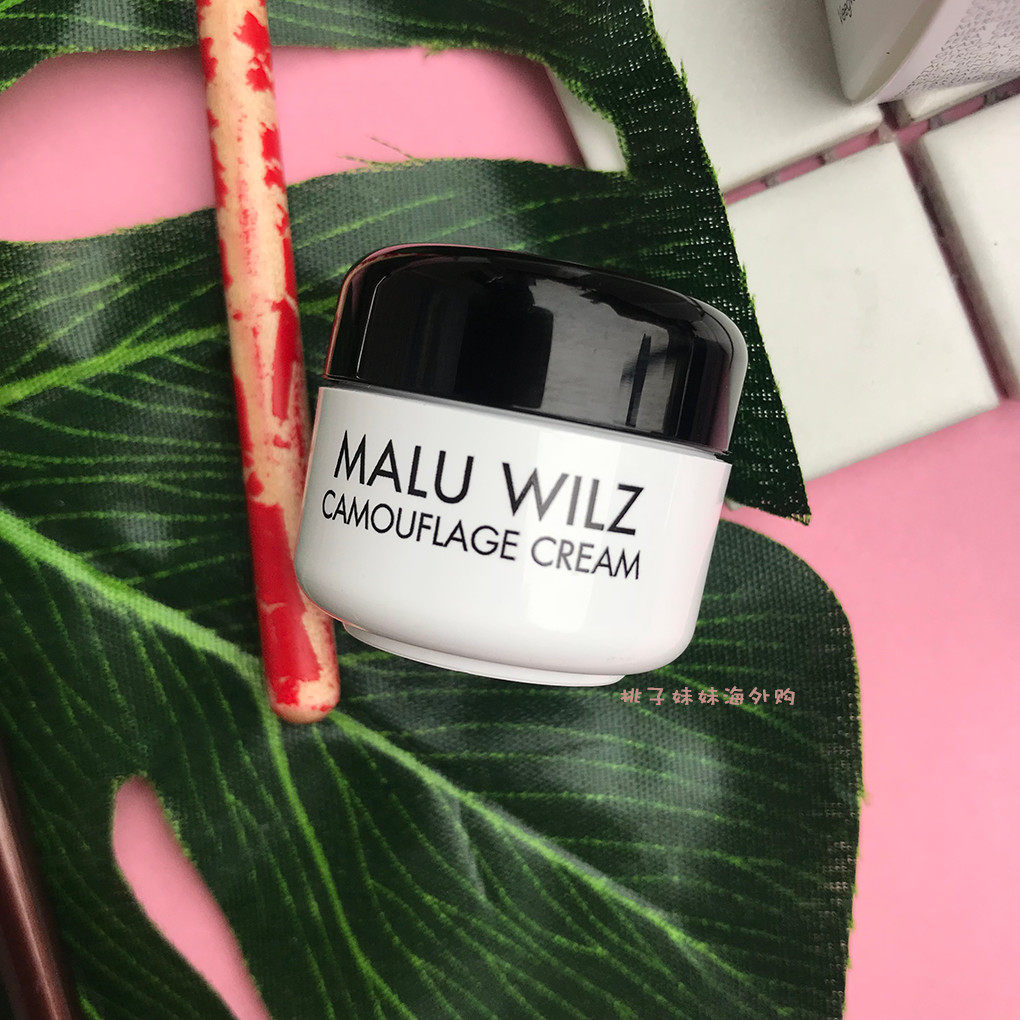 German Malu wilz powerful concealer to cover freckles with the same style of the Phantom of the Opera Concealer acne red blood