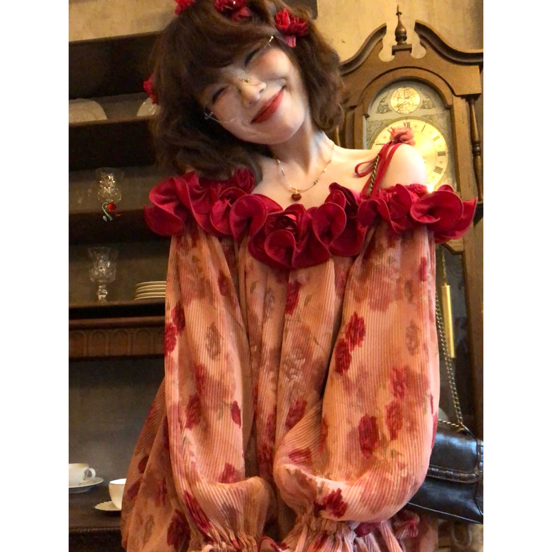 [Join as a Member to Enjoy New Products 5% off] “Oil Painting Rose” Retro Burgundy Lace Collar Off-Shoulder Floral Bud Dress for Autumn