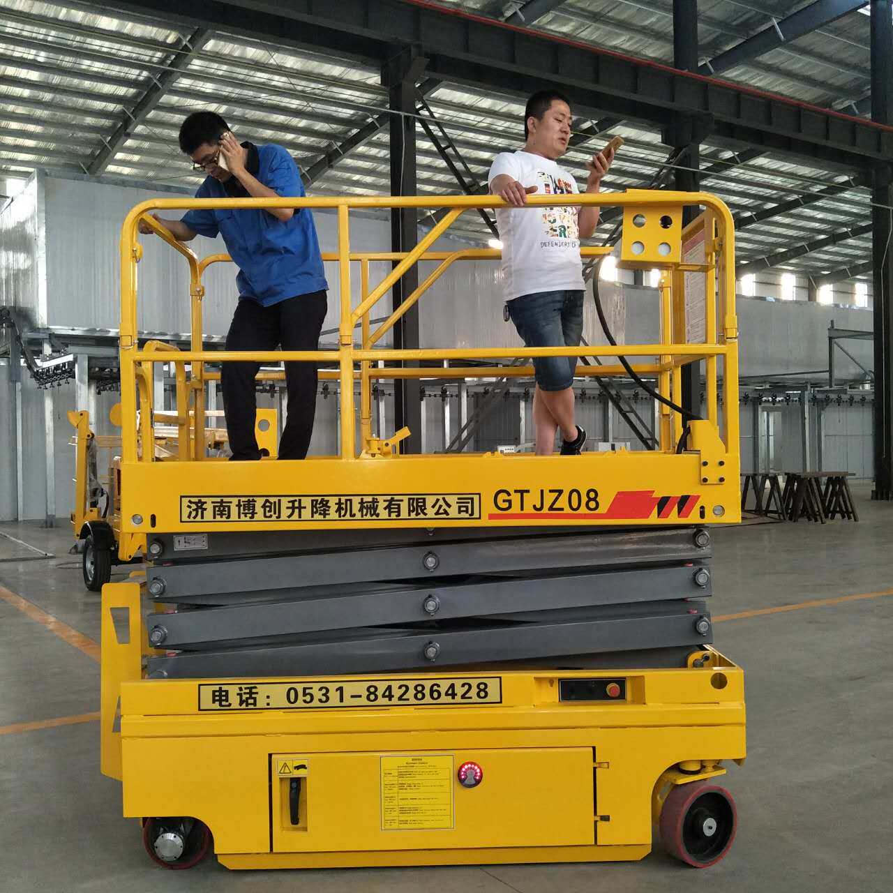 Mobile semi-automatic auxiliary fully self-propelled lift electro-hydraulic small hydraulic scissor platform car ladder