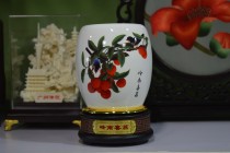 Guangzhou characteristic ceramic lychee pen holder souvenir iodine selenium flying luxury European and American designated