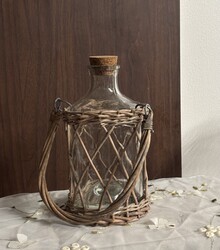 Hand-Woven Wicker Glass Vase with Handle (Length 11cm, Width 11cm, Height 21/29cm)