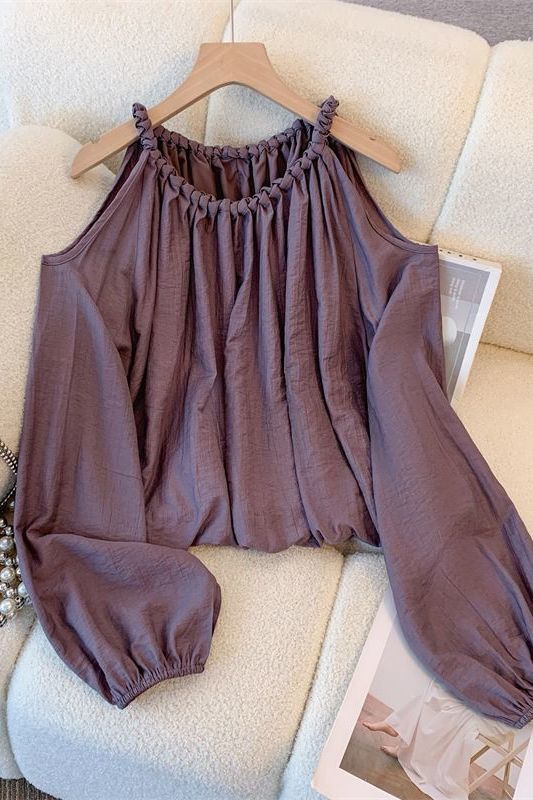 French-Style Halter Neck Off-Shoulder Sexy Cut-Out Long-Sleeve Shirt for Women, New Autumn Style, Lazy and Loose Design, Age-Reducing Top