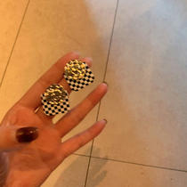 Korean checkerboard earrings autumn and winter high-end sense light luxury 2021 New Tide design anti-allergic Sterling female