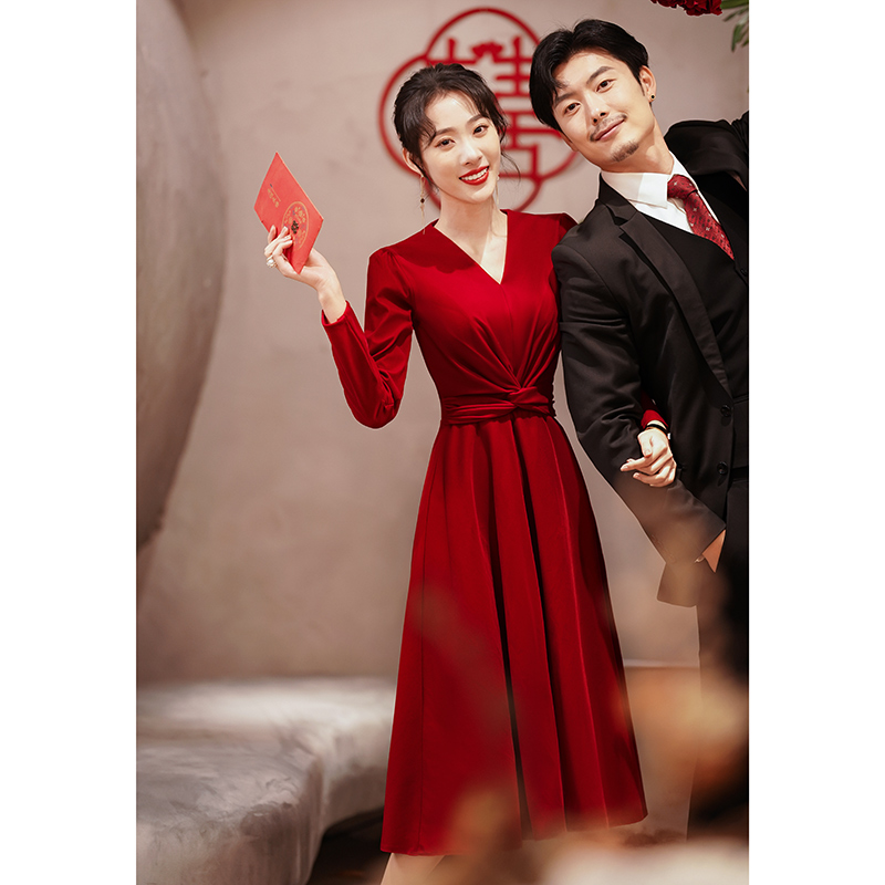V collar toast brides red 2022 new everyday long sleeves engagement back door gown dress little sub high level