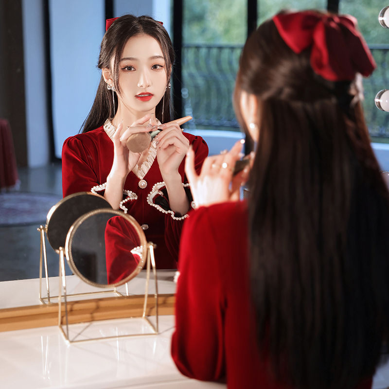 Velvet toast in winter long sleeves Wedding Engagement Gown Dress Woman back door normally can be worn with wine red color Fabrille