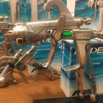 Japan Iwata spray gun W200 new wider2 large caliber paint spray gun WIDER2 furniture underside lacquer pneumatics