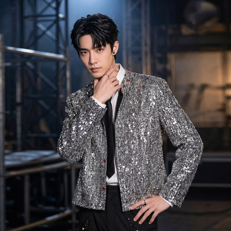 Sen Zhi Heavy Industry Sequined Silver Suit Jacket for Men, Retro Red Button Design, Stage Performance Short Jacket Sen Zhi Heavy Industry Sequined Silver Suit Jacket for Men, Retro Red Button Design, Stage Performance Short Jacket