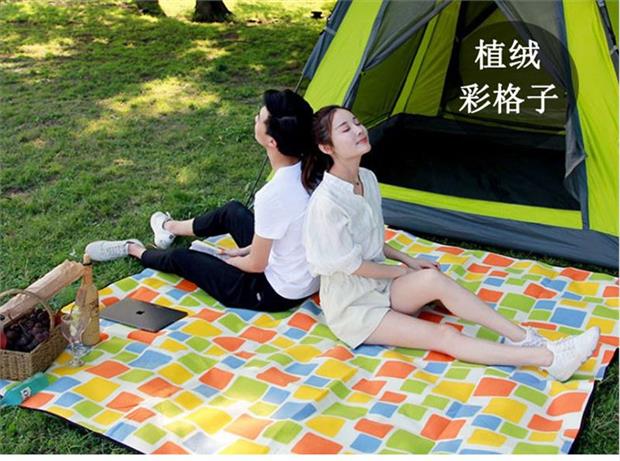 Công viên thảm cỏ ngoài trời đệm chống ẩm ra mat di động siêu nhẹ gấp sàn nhà gạch - Thảm chống ẩm / Mat / Gối vải trải picnic