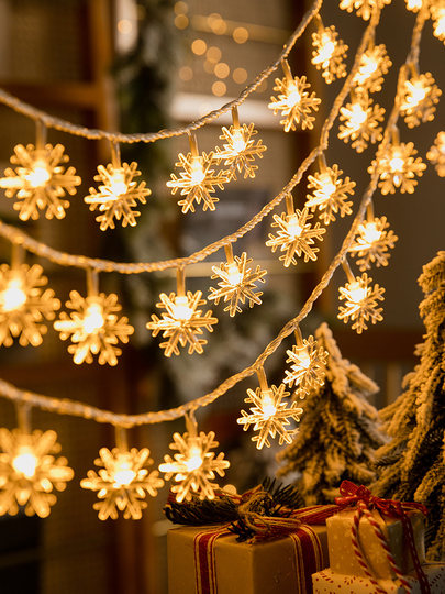 Christmas decorations LED lights flashing string lights starry snowflake lighting scene arrangement Christmas tree hanging decorations