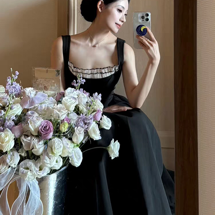 Plus-Size Women's Clothing, High-End French Retro Black Dress, New Summer Style, Elegant Waist-Cinching Slimming Spaghetti Strap Dress Plus-Size Women's Clothing, High-End French Retro Black Dress, New Summer Style, Elegant Waist-Cinching Slimming Spaghetti Strap Dress