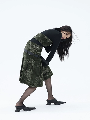 Ретро вельветовая юбка, с вышивкой