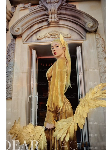 Модное золотое сексуальное платье подходит для фотосессий, костюм