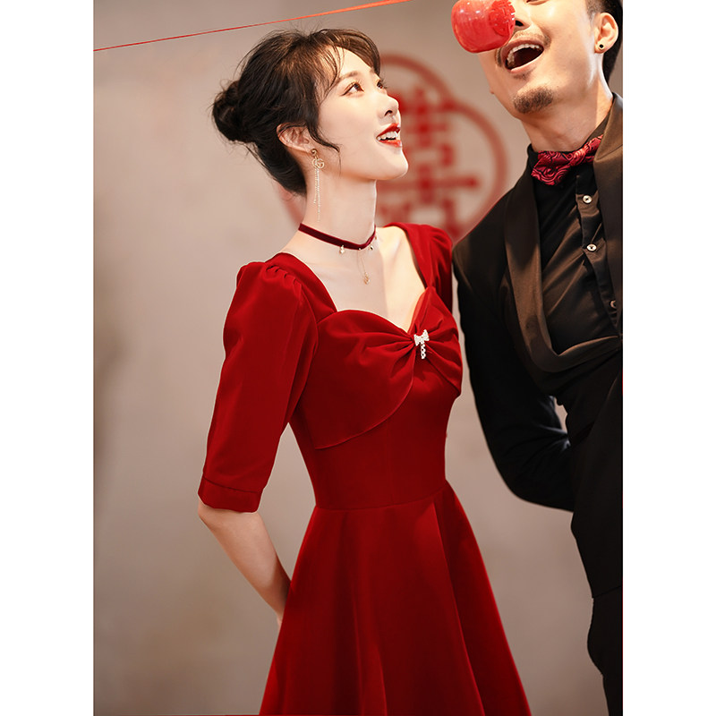 Toast dress bride can usually wear a small burgundy dress wedding dress dress woman back to the door French spring and autumn