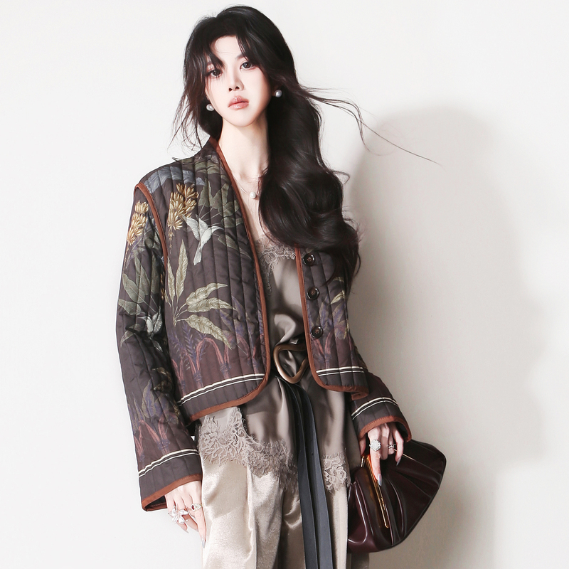 H68 Vintage Print European and American Style Quilted Padded High-Waisted Collarless Slim Straight Button-Down Jacket Short Coat H68 Vintage Print European and American Style Quilted Padded High-Waisted Collarless Slim Straight Button-Down Jacket Short Coat