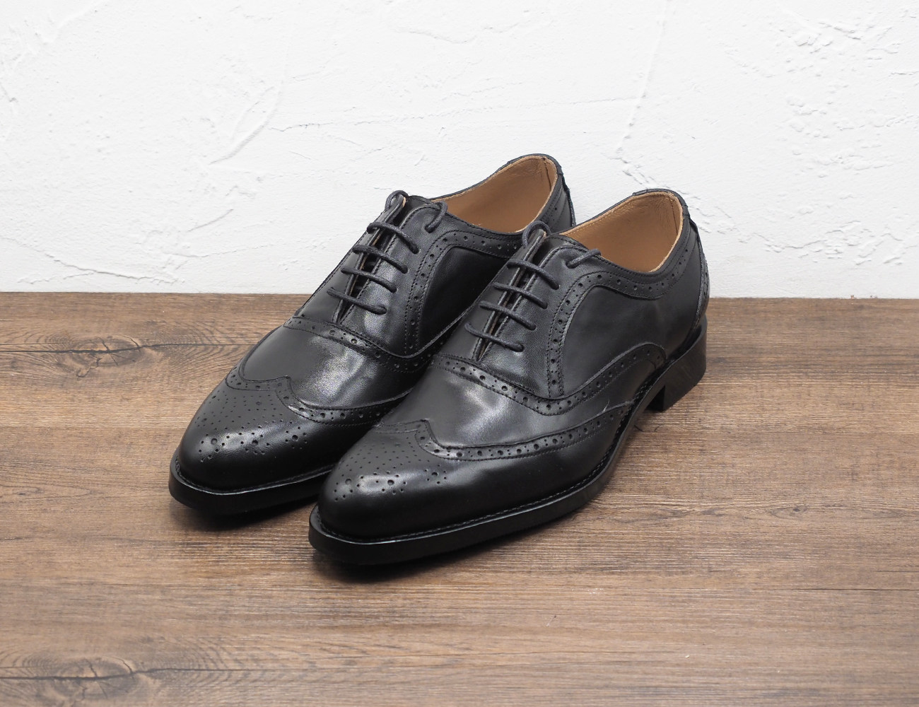 Goalkeeper handmade shoes small size large size pure cow leather solid specific stitches free of lace business sculptures leather shoes vibram