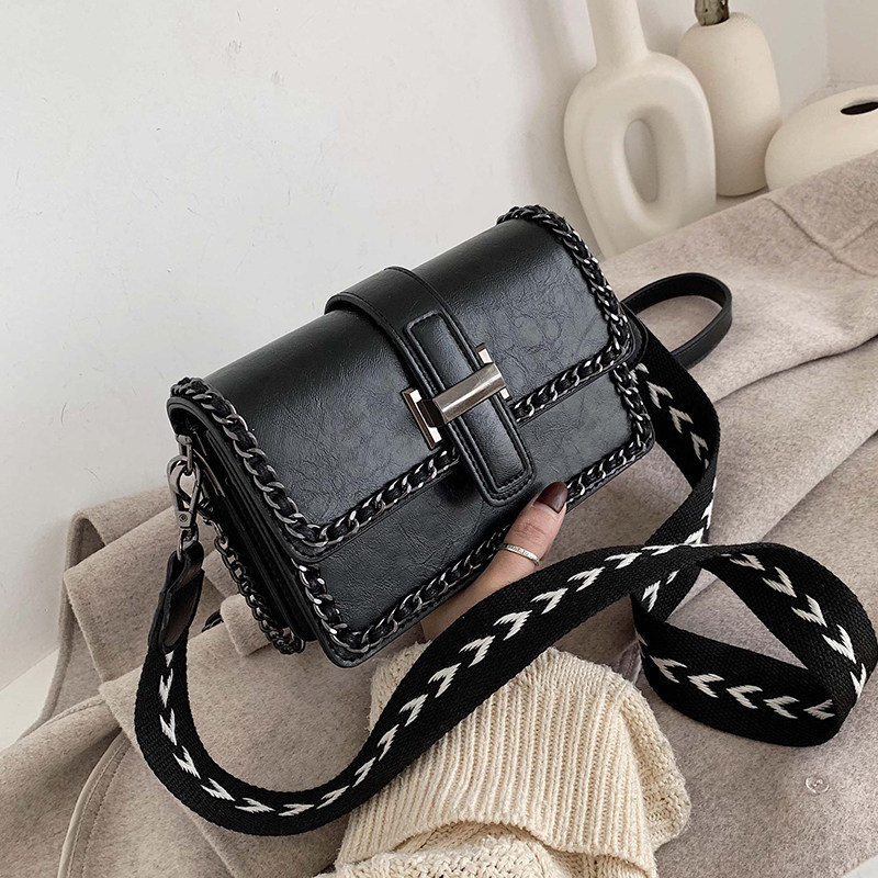 Hong Kong Red Leather 2022 new fashion female bag chain with sloping bag bag pop sloping bag bag