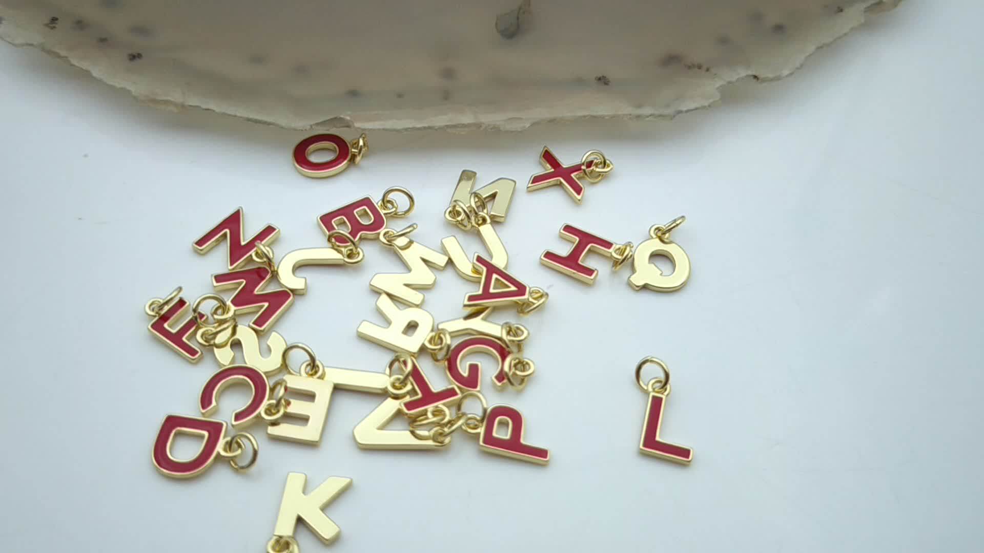 Wholesale White Shell Jewelry Round 18K Gold Stainless Steel