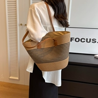 Черные полосы с молнией