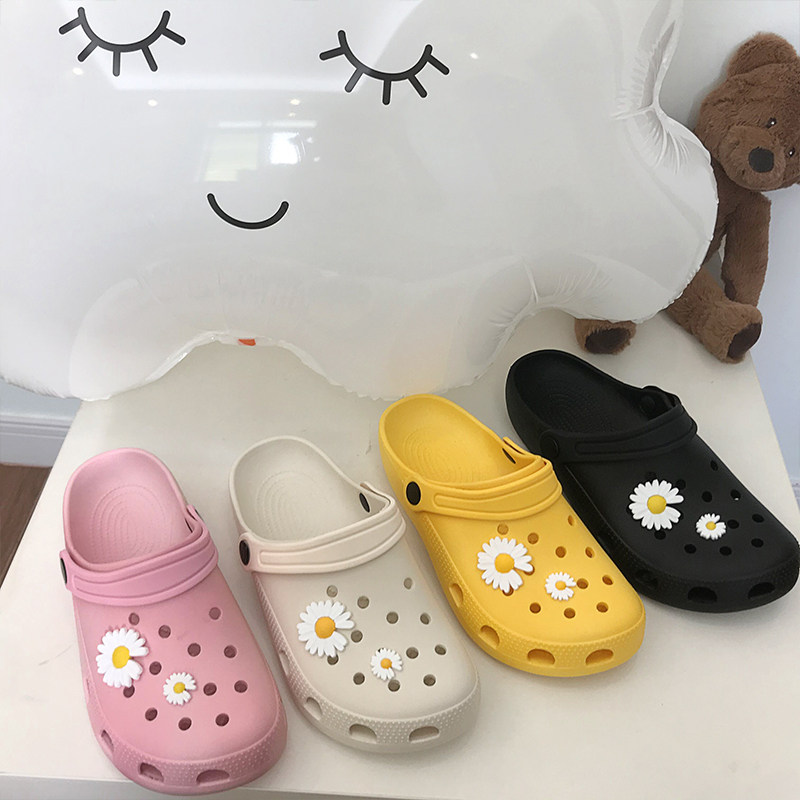 Hole Dongle Shoes Women Summer Outwear Dins Tide Nets Red Fashion Baotou Semi-Drag 2020 New Flat Bottom Soft Bottom Sandals Shoes Women