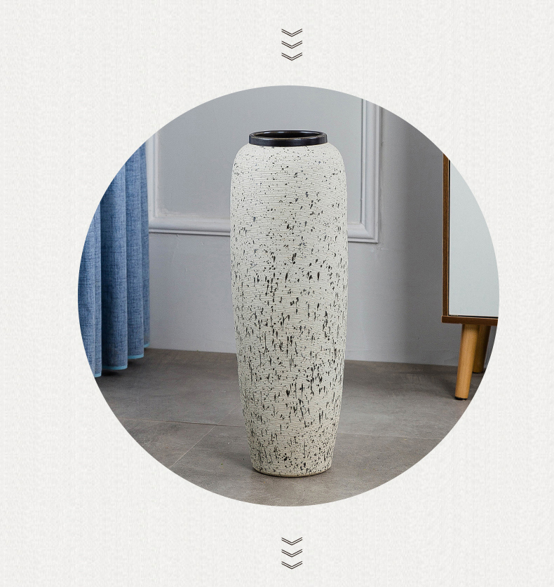 Landing a large ceramic vases, dried flower adornment place to live in the sitting room porch I and contracted Europe type creative flower arrangement