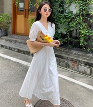  Korean dress female mid-length 2021 new summer bubble sleeve v-neck temperament French Hepburn style a-line mid-length skirt