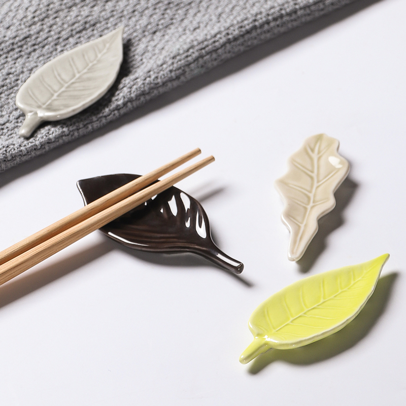 Four bagging leaves frame under the glaze color chopsticks holder frame Japanese ceramic chopsticks chopsticks small pillow informs the creative put chopsticks