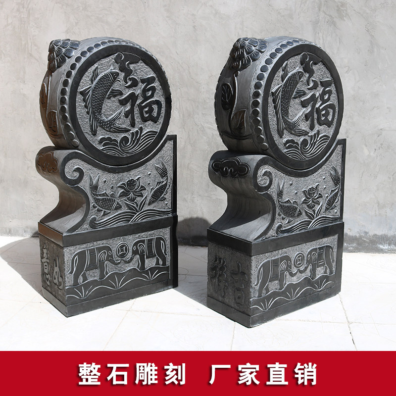 Stone carved door pier a pair of home doorways The green stone imitated the old lion's head stone mound and the drumstone.