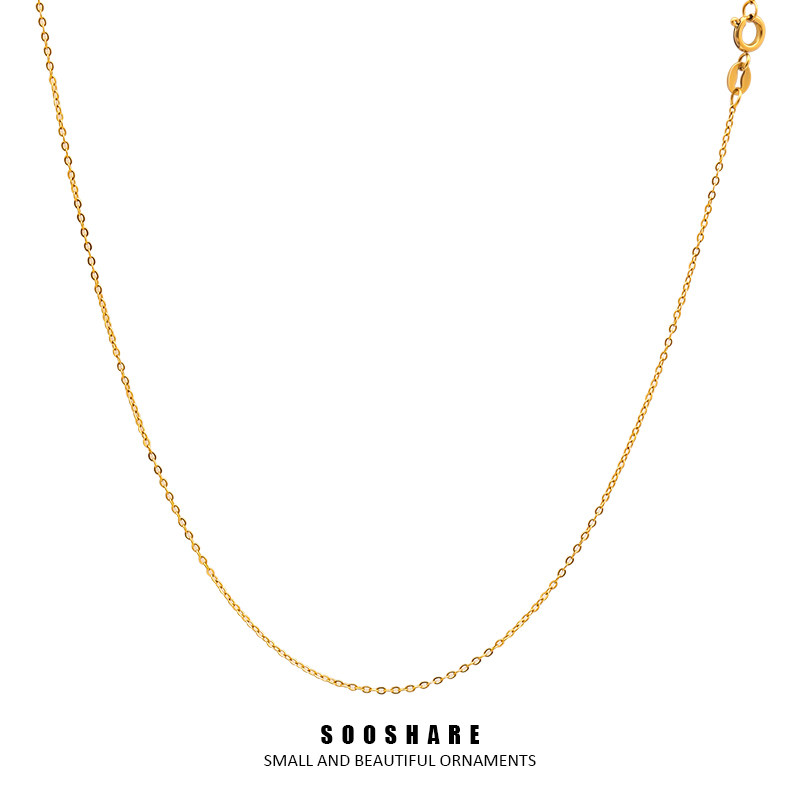 チタン鋼製のO字型シルバープレーンネックレス。ペンダントなしでも着用可能。金メッキ加工で色褪せしにくく、18Kゴールドチェーン付き。女性向けスタイル。