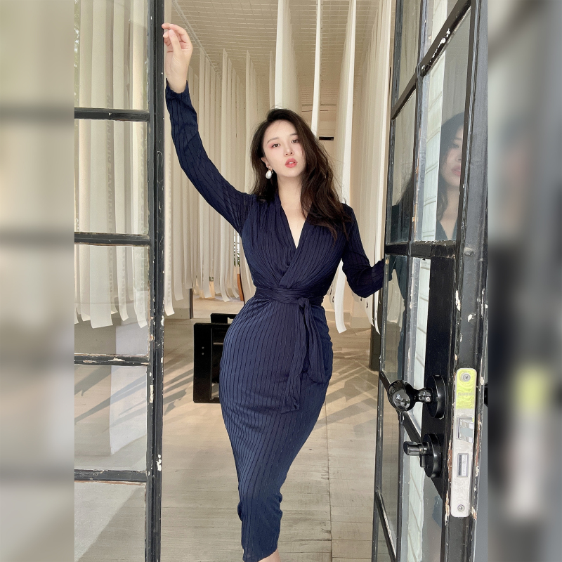 Keliwu British Lylofficial Designer Brand Blue Gold Stretch Velvet High-End Elegant Wrap Dress Lang Jie