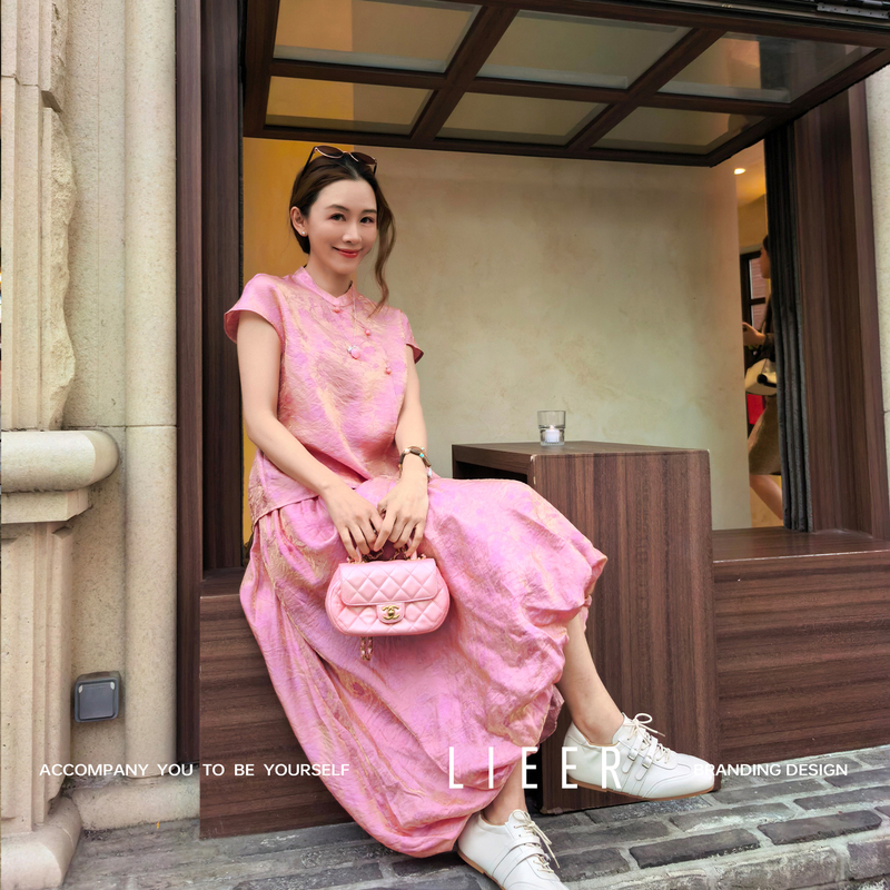 Lieer's "Floating Light Powder" Re-Interpretation of Floating Light Brocade and Rayon Jacquard Oriental Elegant Series Shirt and Skirt