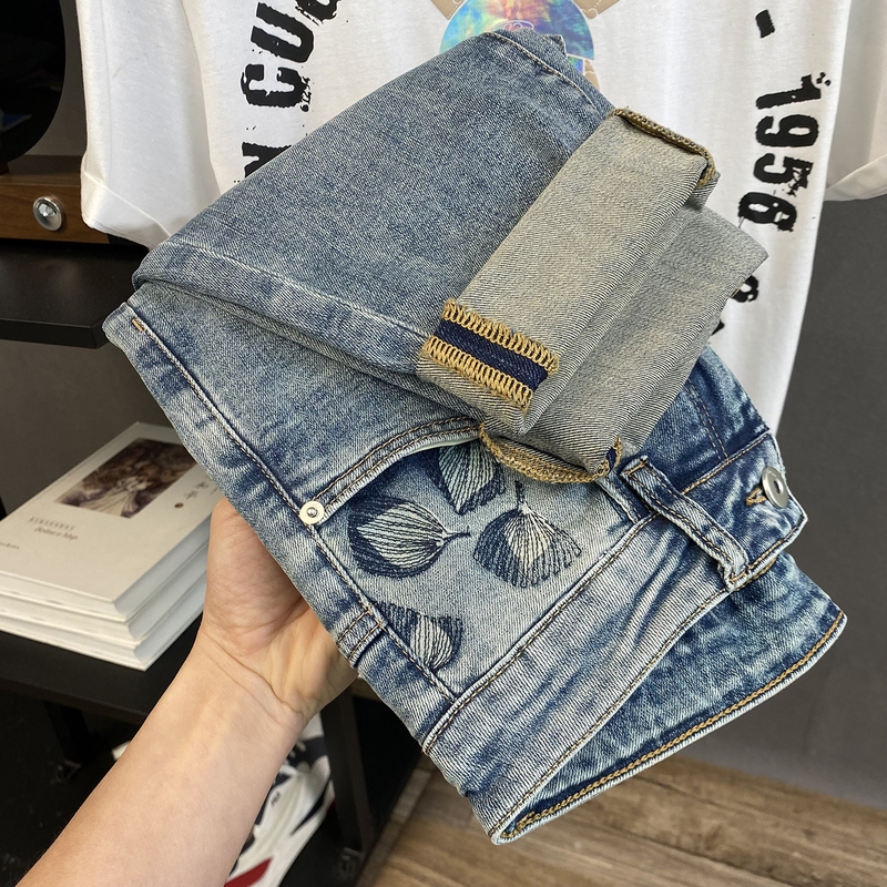 2026 Spring/Summer Korean Style Loose Men's Denim Cropped Pants Trendy Brand Embroidered Cool Stretch Slim Fit Tapered Pants