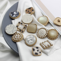 Metal buttons Retro French socialite small fragrance dress Pearl square decorative buckle woolen coat coat buckle