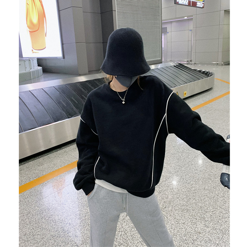 2022 early autumn new American vintage loose casual top trendy ins black high-end sweater women's autumn