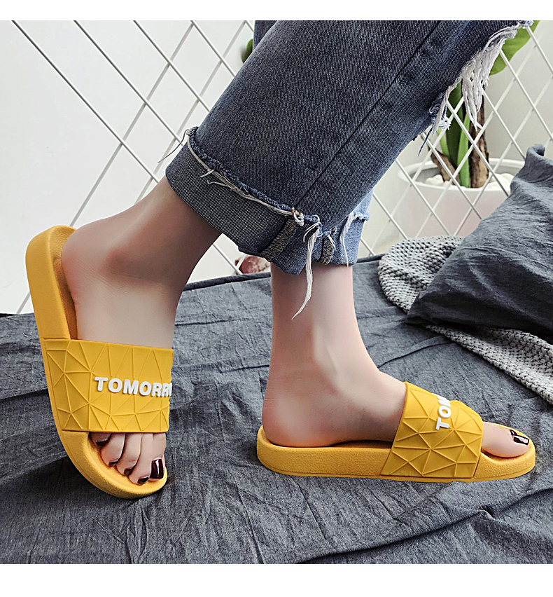 Mua một tặng một đôi dép nữ miễn phí mùa hè trong nhà chống trượt đôi nhà tắm dép nam tắm nhà mùa hè - Trang chủ dép nhà vệ sinh