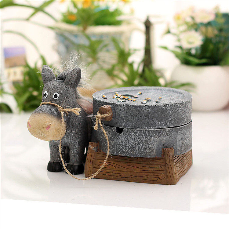 Internet cafe living room fashion cute personality trend donkey cart pull grinding creative ashtray with cover home decoration