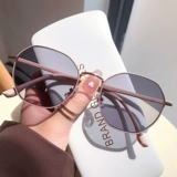 Светло -чувствительный цвет, оптическая равнина, многоугольники большие каркасные очки, женщины могут получить нишевую -миопию плюс астигматизм Большое лицо тонкое