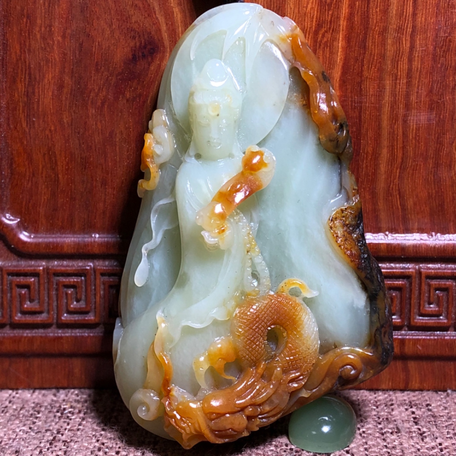 Yellow White River Grinding Jade Guanyin and Tian Yuseed Jade Flowers Jade Flowers Jade Flowers Jade View World Voice Bodhisattva Pendant brand