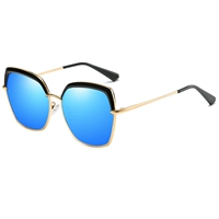 Черная рама ледяной синий