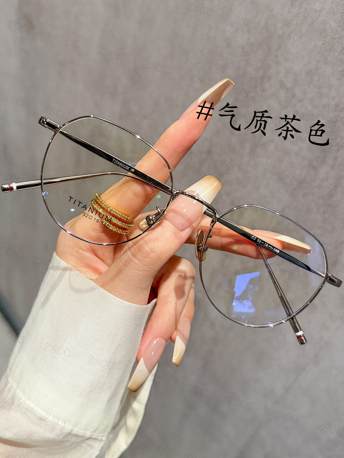 Ultra-Light Titanium Artistic Black-Framed Glasses for Women, Can Be Fitted with Prescription Lenses, Natural Look, Slim Frame, Trendy Eyeglass Frames for Men
