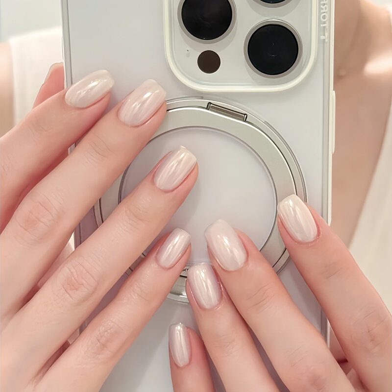 Hailey's Same Style European and American Elegant Milky White Translucent Moonlight Pearl Aurora Press-On Nails Handmade Phototherapy Short Style