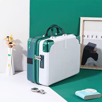 Белый с зеленым [угол алюминиевого пакета]