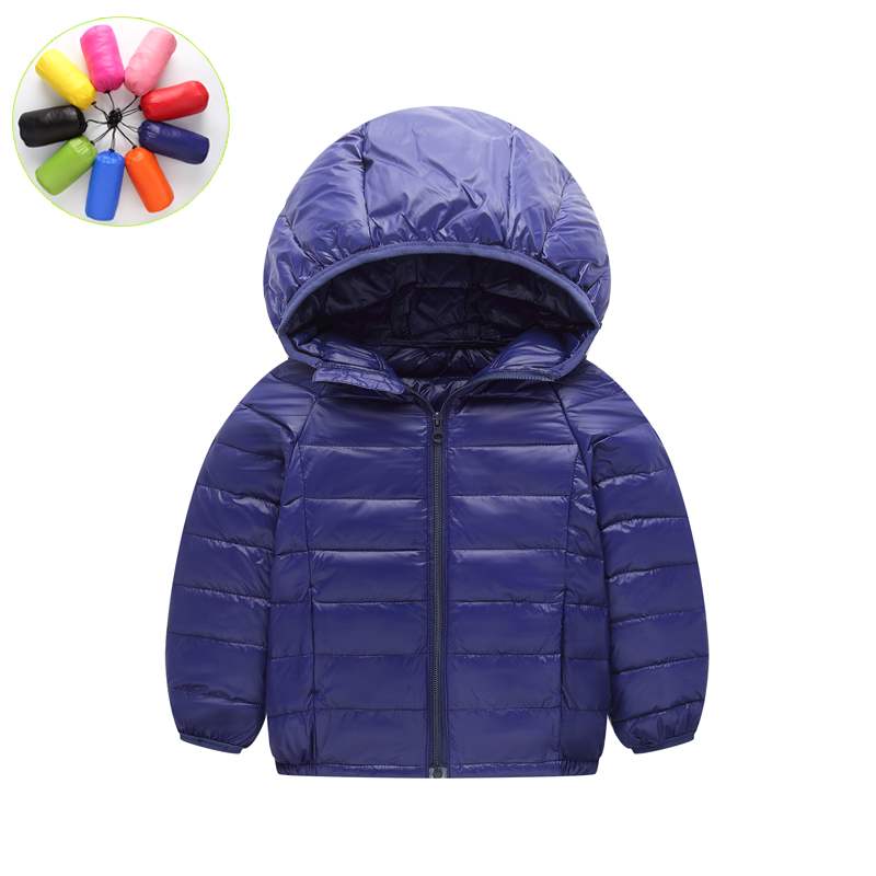 bé Boutique xuống ánh sáng mô hình mỏng áo trẻ sơ sinh 0-1-3 tuổi phụ nữ áo khoác của 2 trẻ em đội mũ trùm đầu cô gái mùa đông quần áo mới.