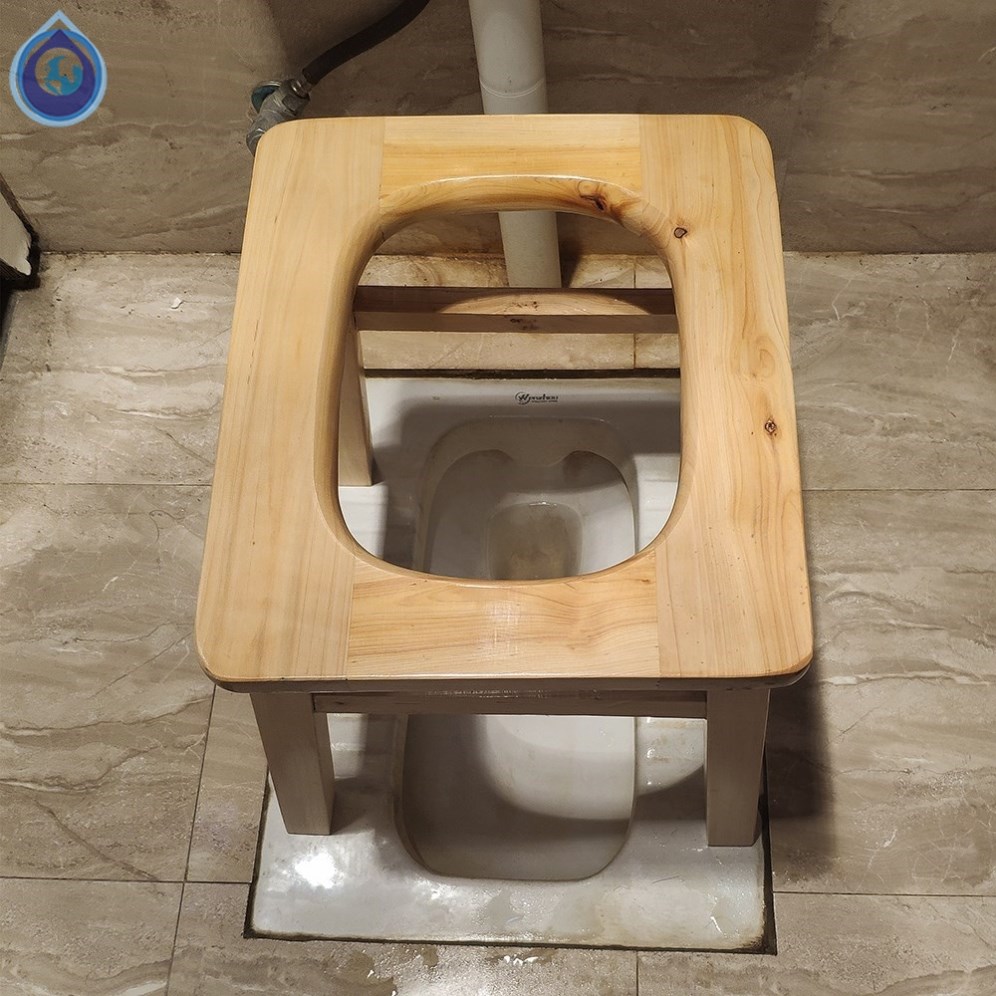 Solid wood toilet squatting pit convenient stool folding pregnant woman toilet chair mobile toilet seat elderly household toilet